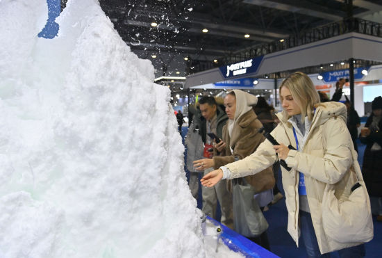 ����������ֽ�ס��ѩ�C(j��)������ѩ�������� �z