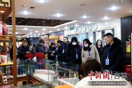 ���M(f��i)�ߴ������M(j��n)������ɫ���ֶY�w��^���ؿ�����H���w�������ʡ���M(f��i)�߅f(xi��)��/���D