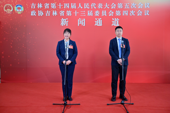 1��26�գ������f(xi��)����ʡ��ʮ����ί�T��(hu��)���ĴΕ�(hu��)�hί�Tͨ�������S����(��һ)�ش�ӛ���ᆖ�� ���� �z