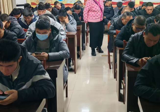 （新政策）考一個(gè)電工證需要多久（最快多長(zhǎng)時(shí)間能考下來）